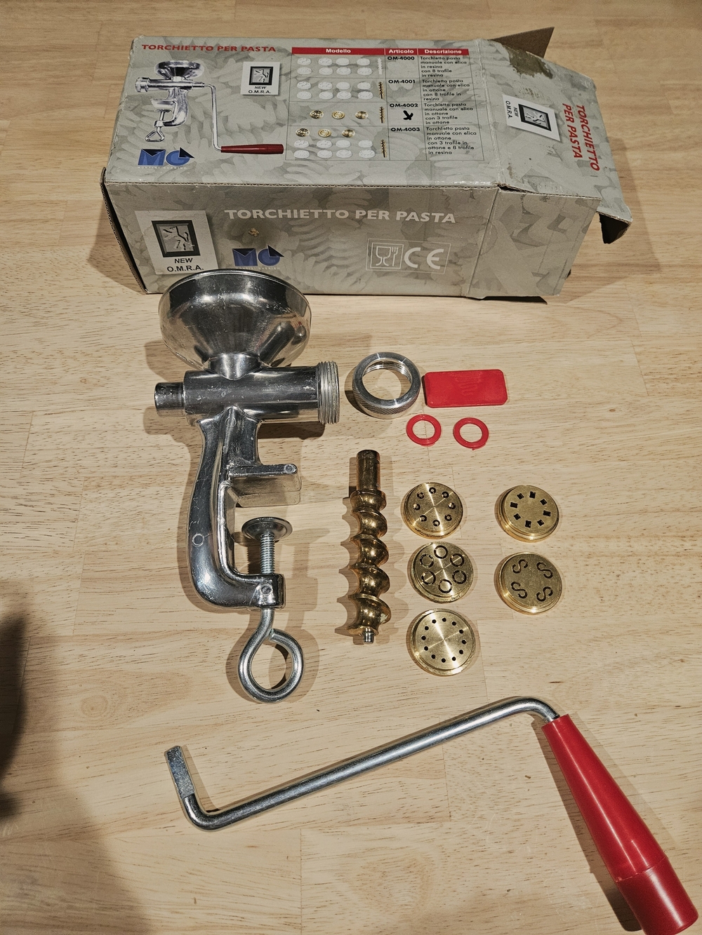 Vintage OMRA OM-4002 Pasta Press Maker Italy Brass Dies Hand Crank w/ Box